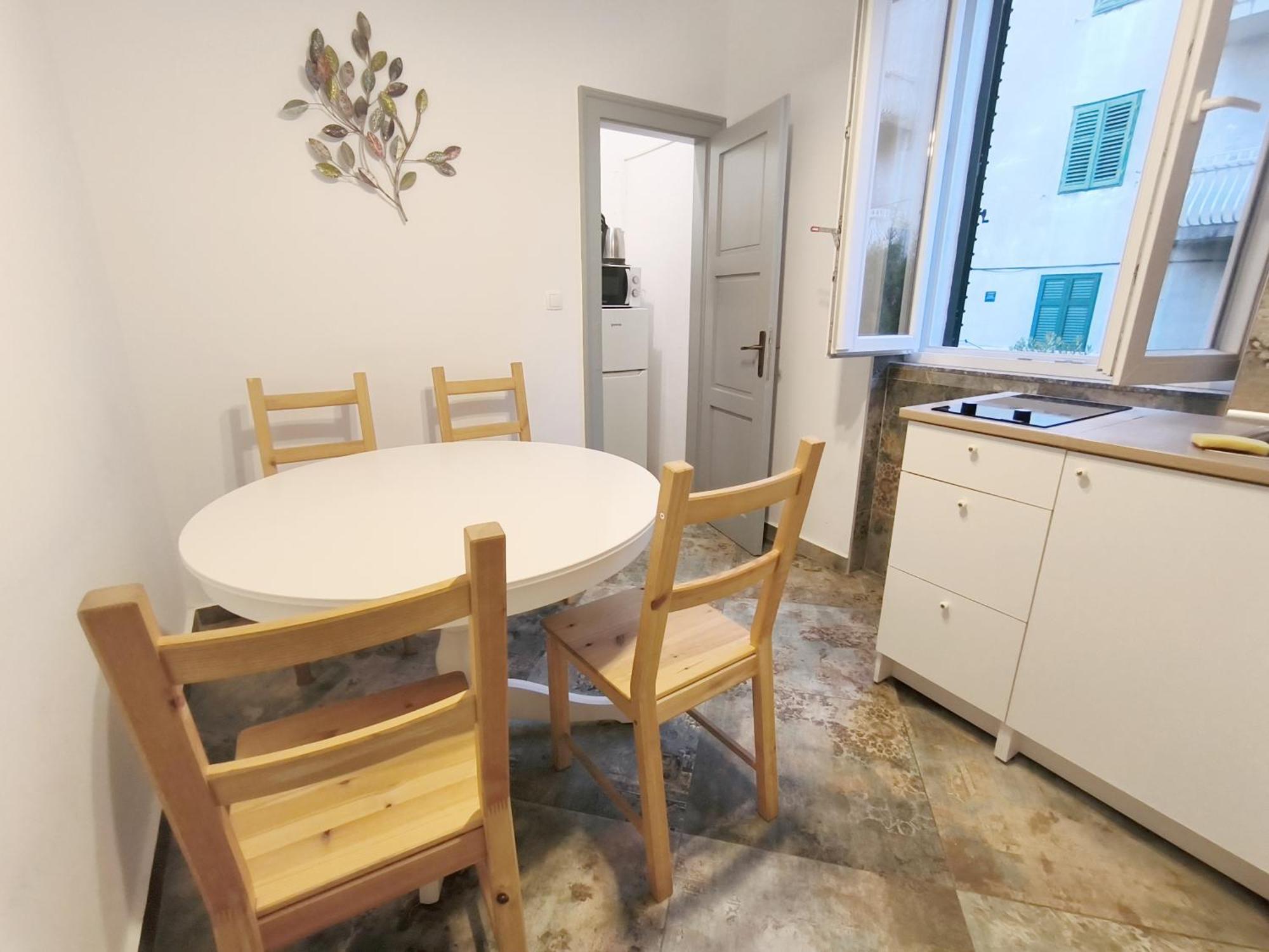 Bright And Colourful Apartment Luce -Sandy Beach สปลิท ภายนอก รูปภาพ
